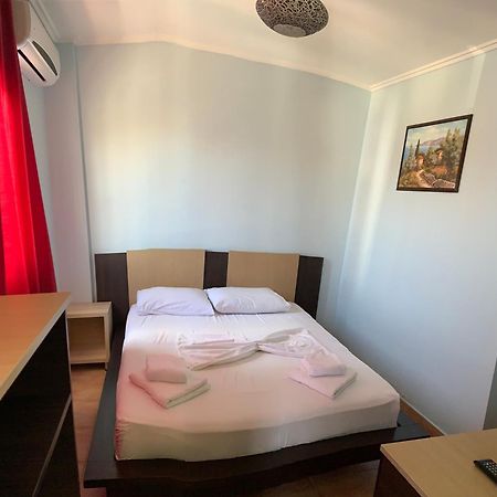 Hotel Dodona Саранда Экстерьер фото